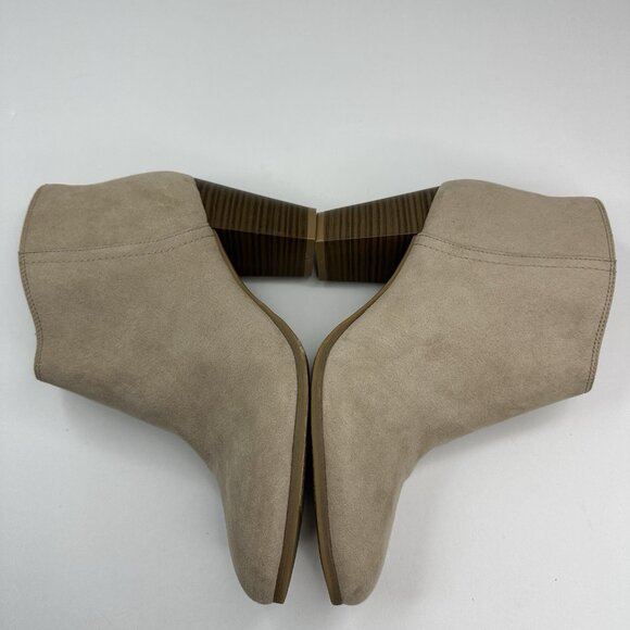 Old Navy Womens Taupe Beige Faux Suede Side Zip Heeled Ankle Bootie US 10 - Picture 4 of 14